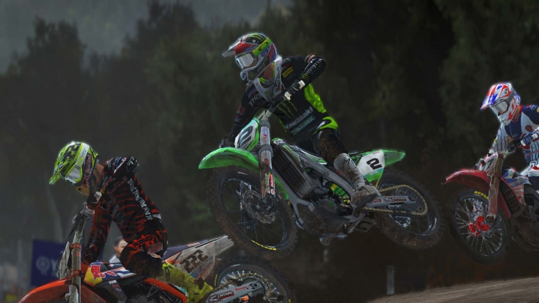 MXGP 2 moto da cross in volo